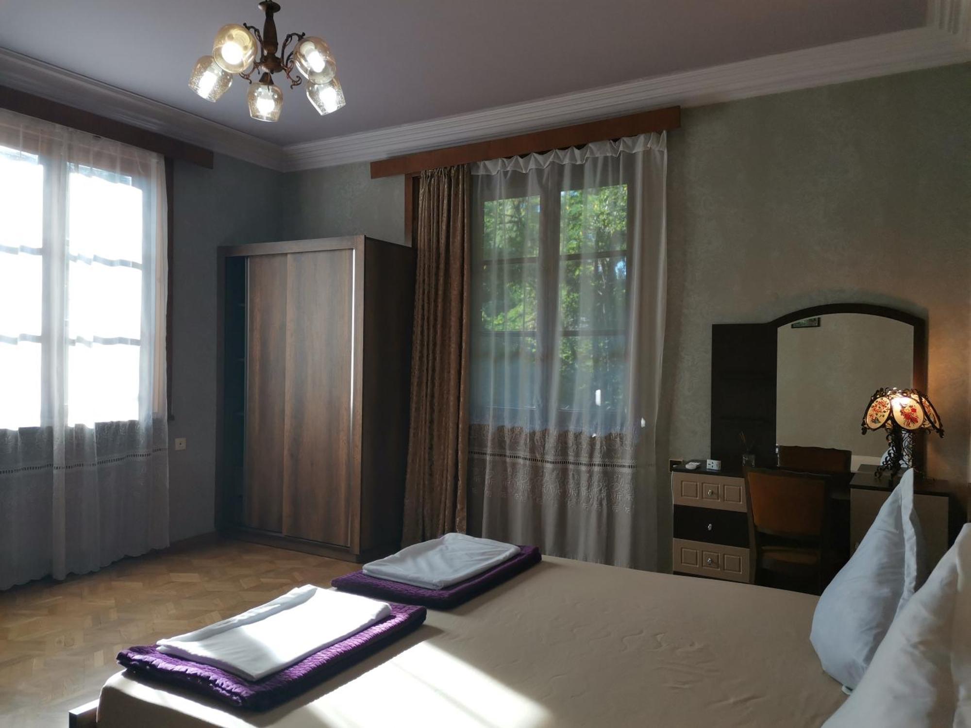 European Backpackers 欧洲背包客&大厨房 Tbilisi Exterior foto