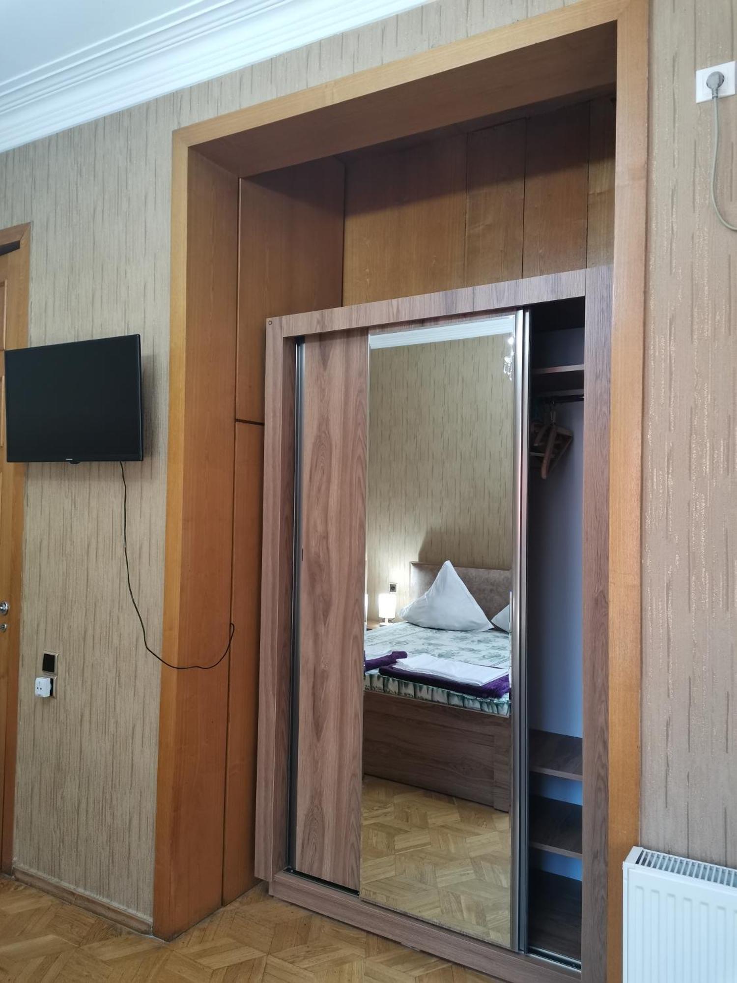 European Backpackers 欧洲背包客&大厨房 Tbilisi Exterior foto