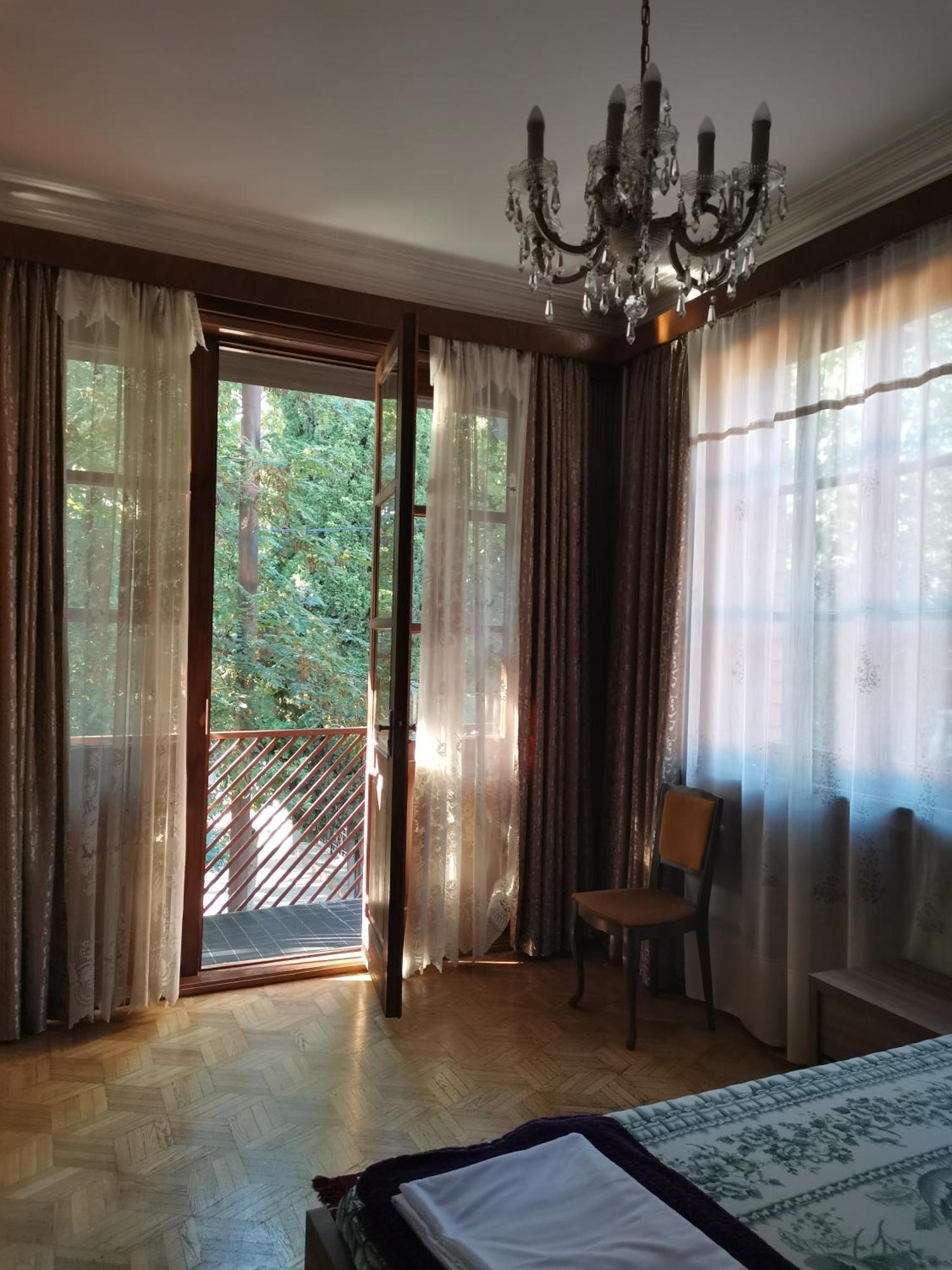 European Backpackers 欧洲背包客&大厨房 Tbilisi Exterior foto