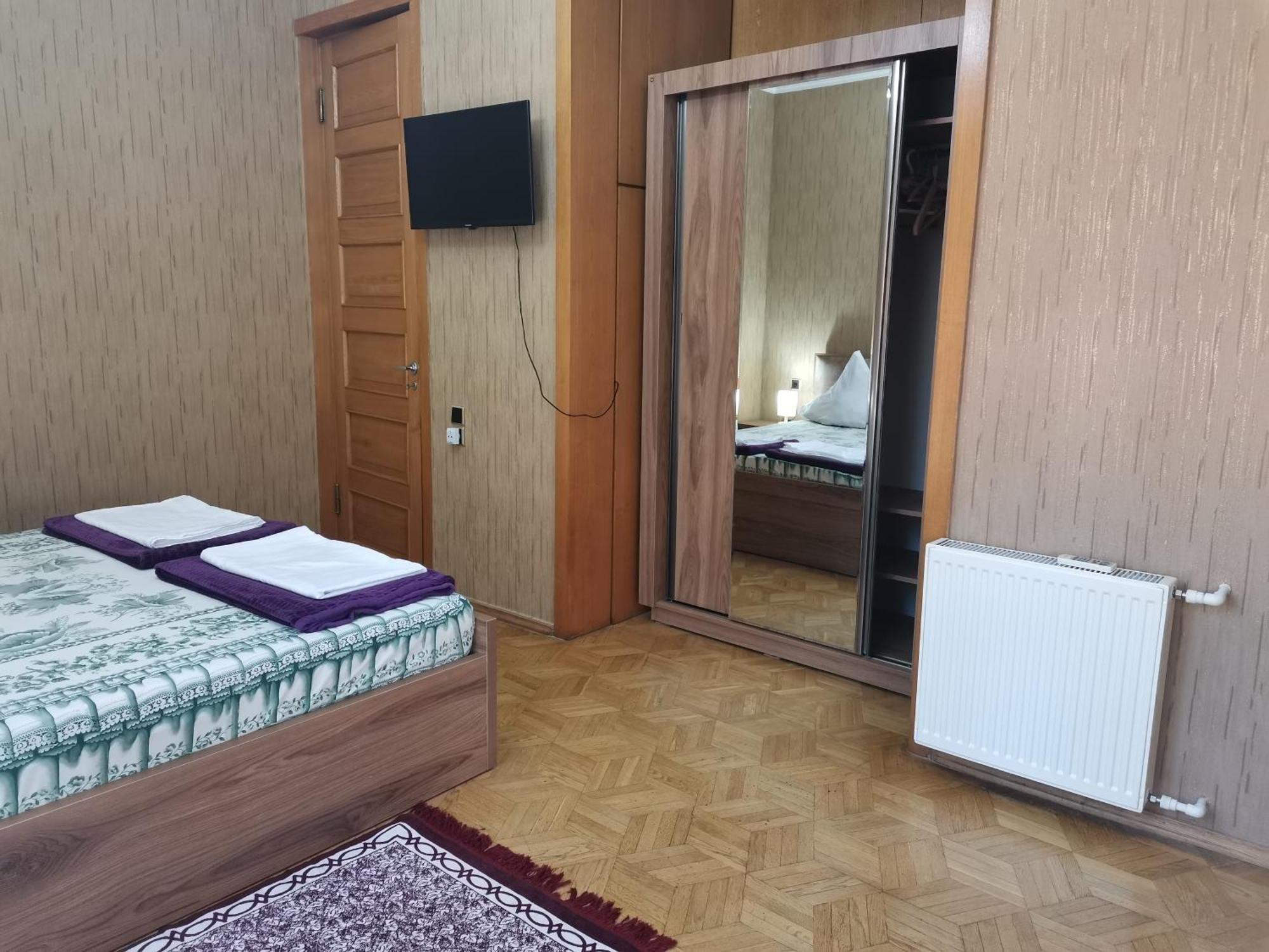 European Backpackers 欧洲背包客&大厨房 Tbilisi Exterior foto